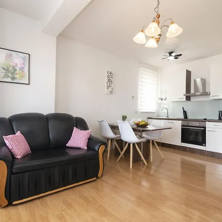 Apartment Anda-2 By Interhome