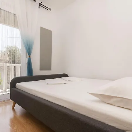 Appartement Anda-2 By Interhome Trogir