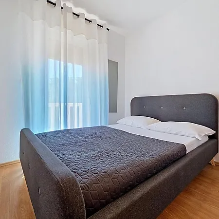 Anda-2 By Interhome Lägenhet Trogir