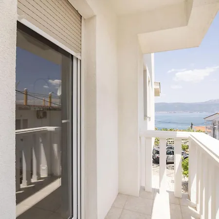 Apartment Anda-2 By Interhome